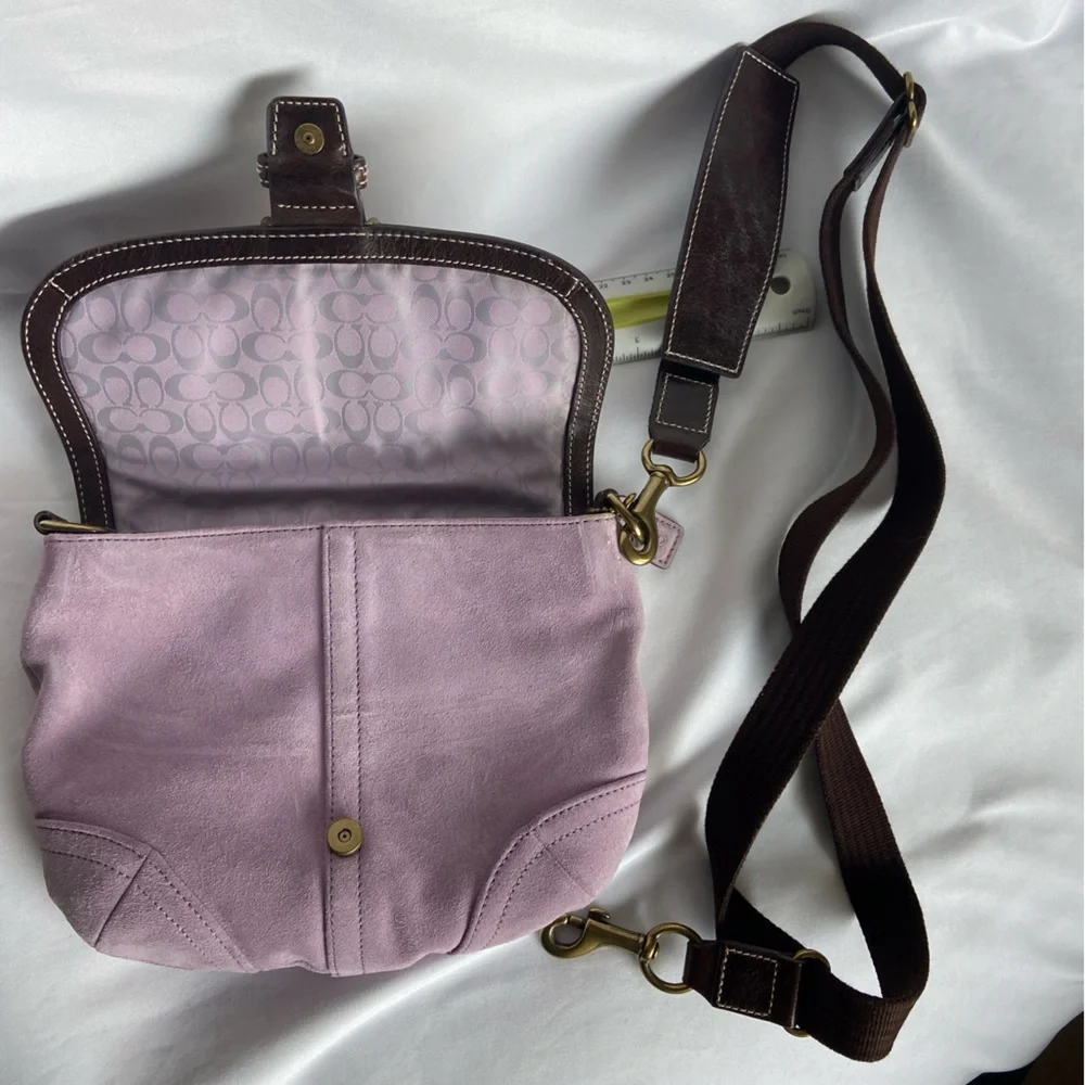Lavender leather Coach Bag - Picture 10 of 11